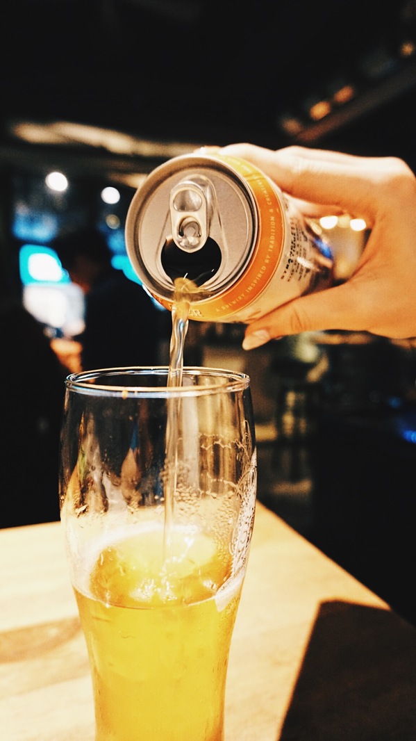 TAKE OUT burger & cafe：Take out Burger&Cafe│百元特製漢堡│CP值破表美式餐廳│捷運六張犁站臨近通化夜市