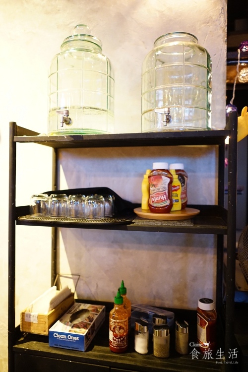 take out burger cafe