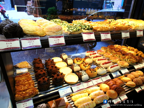 泡芙之家:〖台中│美食〗泡芙之家 ❤ 係金餒!!係金餒!!脆皮泡芙一顆只要10元!!!只要10元!! 泡芙之家:〖台中│美食〗泡芙之家 ❤ 係金餒!!係金餒!!脆皮泡芙一顆只要10元!!!只要10元!!