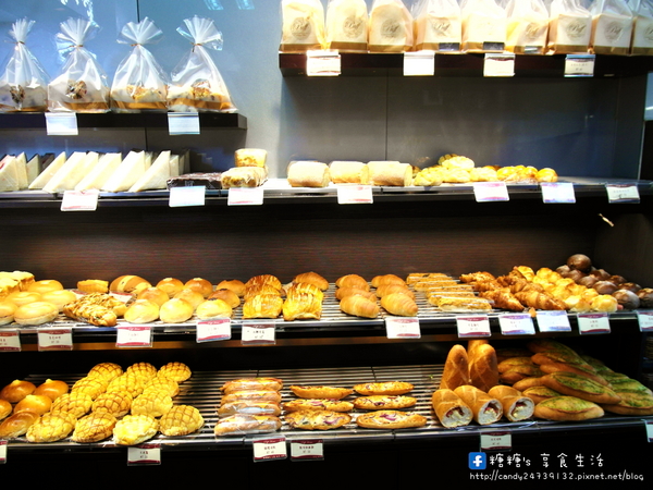 泡芙之家:〖台中│美食〗泡芙之家 ❤ 係金餒!!係金餒!!脆皮泡芙一顆只要10元!!!只要10元!! 泡芙之家:〖台中│美食〗泡芙之家 ❤ 係金餒!!係金餒!!脆皮泡芙一顆只要10元!!!只要10元!!