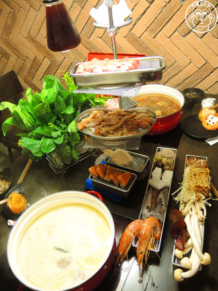 食焱廠 創意鍋物料理(微風南京店)：呷飽祙【台北松山･食焱廠 創意鍋物料理】在實驗室裡吃火鍋
