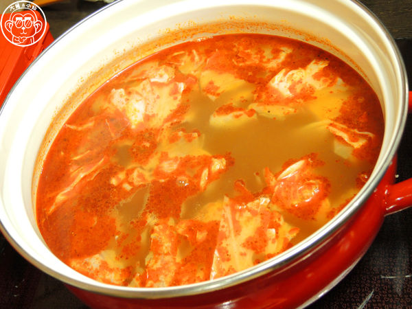 食焱廠 創意鍋物料理(微風南京店)：呷飽祙【台北松山･食焱廠 創意鍋物料理】在實驗室裡吃火鍋