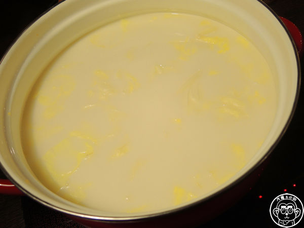 食焱廠 創意鍋物料理(微風南京店)：呷飽祙【台北松山･食焱廠 創意鍋物料理】在實驗室裡吃火鍋