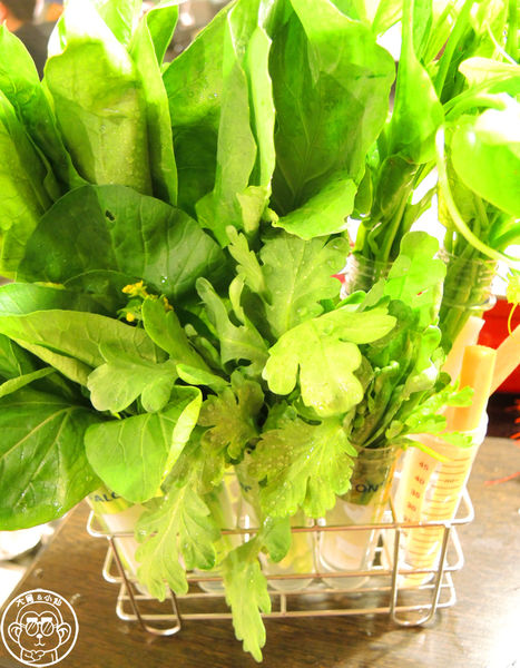 食焱廠 創意鍋物料理(微風南京店)：呷飽祙【台北松山･食焱廠 創意鍋物料理】在實驗室裡吃火鍋