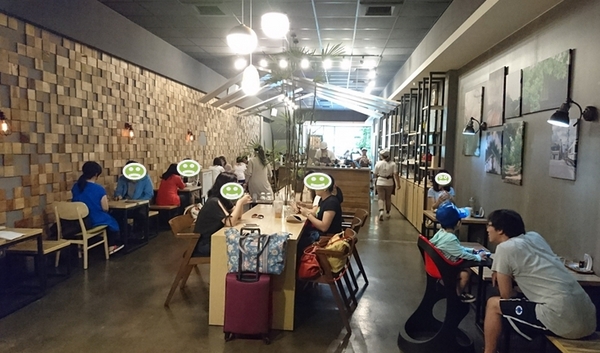 初日二店 初めて初日珈琲：高雄~初日珈琲(明誠店)~超夯日式早午餐~推豐盛烤鮭魚飯糰~排隊美食~高雄必吃~