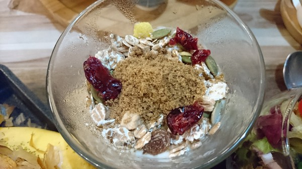 初日二店 初めて初日珈琲：高雄~初日珈琲(明誠店)~超夯日式早午餐~推豐盛烤鮭魚飯糰~排隊美食~高雄必吃~