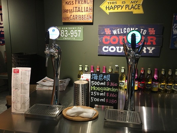 Campus Cafe(站前旗艦店)：[食*台北]Campus cafe (站前店) 校園美式餐廳 木碗沙拉 義大利麵