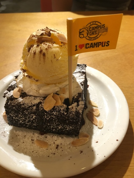 Campus Cafe(站前旗艦店)：[食*台北]Campus cafe (站前店) 校園美式餐廳 木碗沙拉 義大利麵
