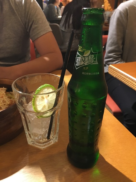 Campus Cafe(站前旗艦店)：[食*台北]Campus cafe (站前店) 校園美式餐廳 木碗沙拉 義大利麵