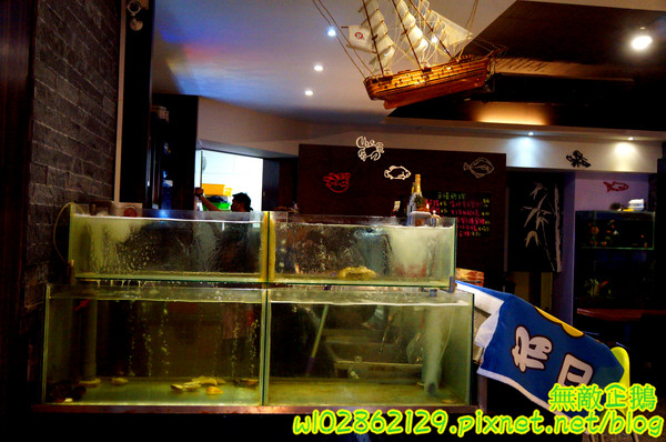 響道食堂：【台南-中西區】炸生蠔x芋泥炸蝦壽司...平價的雙主菜定食~《響道食堂》