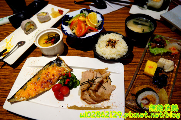 響道食堂：【台南-中西區】炸生蠔x芋泥炸蝦壽司...平價的雙主菜定食~《響道食堂》