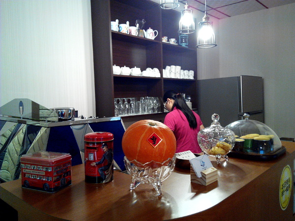 Impronta Cafe 腳印咖啡：☆口碑券No.3☆【永康區】Impronta Cafe 腳印咖啡。可以帶毛小孩內用早午餐的寵物友善餐廳