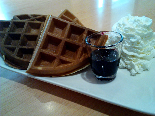 Impronta Cafe 腳印咖啡：☆口碑券No.3☆【永康區】Impronta Cafe 腳印咖啡。可以帶毛小孩內用早午餐的寵物友善餐廳