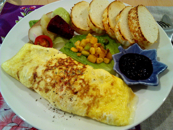 Impronta Cafe 腳印咖啡：☆口碑券No.3☆【永康區】Impronta Cafe 腳印咖啡。可以帶毛小孩內用早午餐的寵物友善餐廳