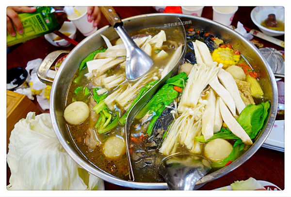 帝王食補 土城店 ~ 雙主鍋一次滿足你的味．聚在一起暖暖胃 - 捷運海山站