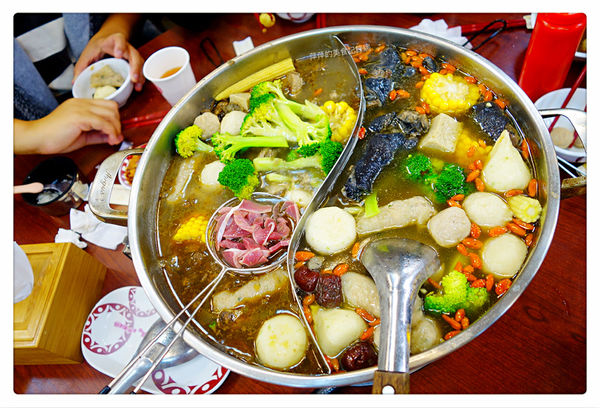 帝王食補 土城店 ~ 雙主鍋一次滿足你的味．聚在一起暖暖胃 - 捷運海山站