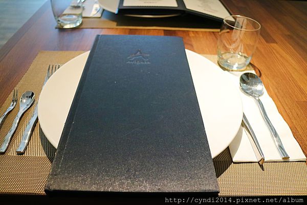 IMG_1001.JPG IMG_1001.JPG