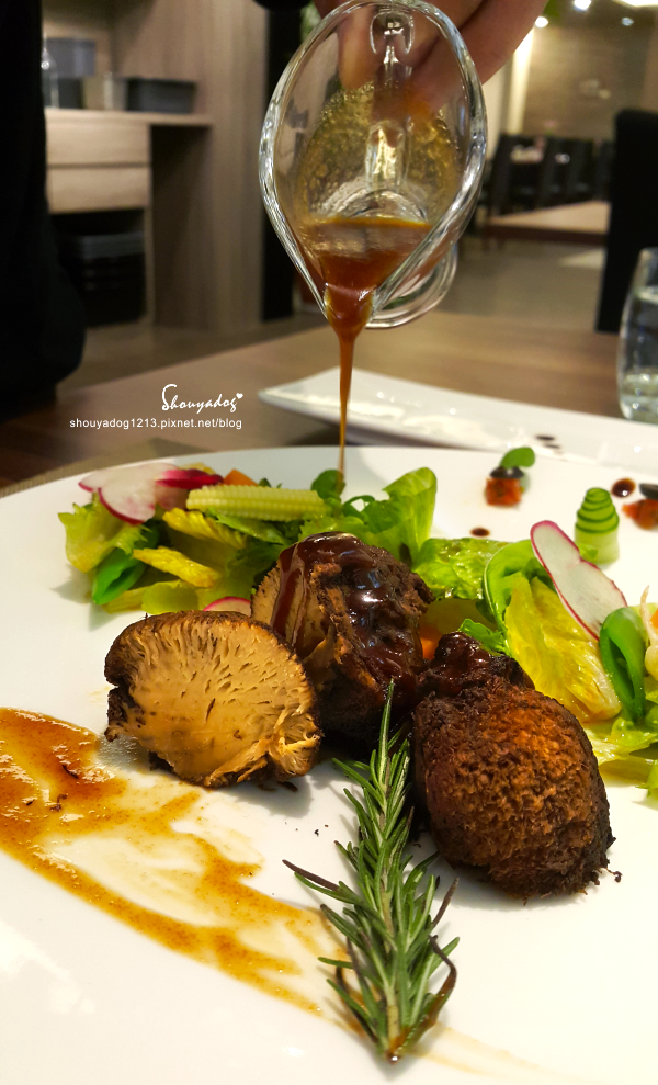 艾維農 歐風素食 x 藝文畫廊:【素食餐廳】新鮮健康的桃園美食 艾維農 歐風素食X藝文畫廊X宅配蛋糕