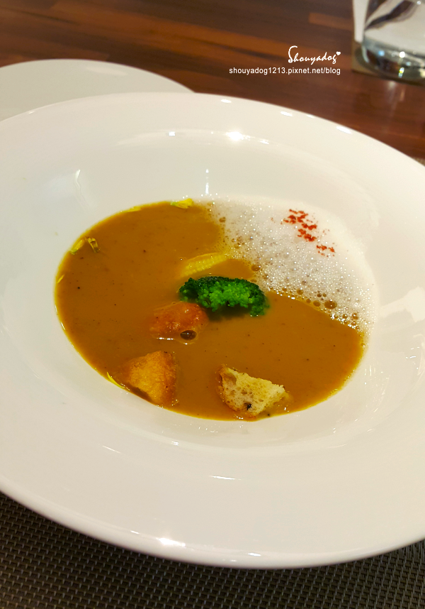 艾維農 歐風素食 x 藝文畫廊:【素食餐廳】新鮮健康的桃園美食 艾維農 歐風素食X藝文畫廊X宅配蛋糕