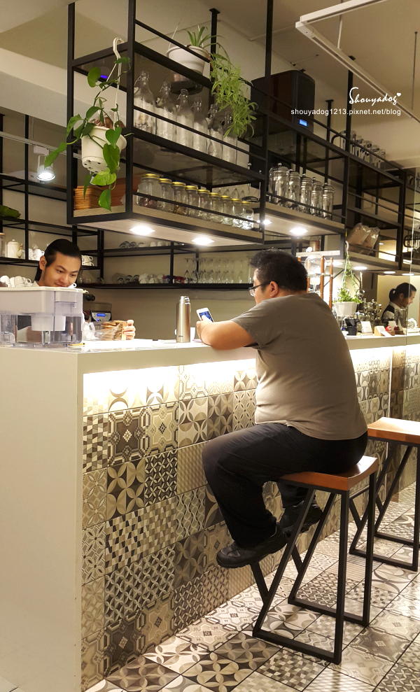 艾維農 歐風素食 x 藝文畫廊:【素食餐廳】新鮮健康的桃園美食 艾維農 歐風素食X藝文畫廊X宅配蛋糕