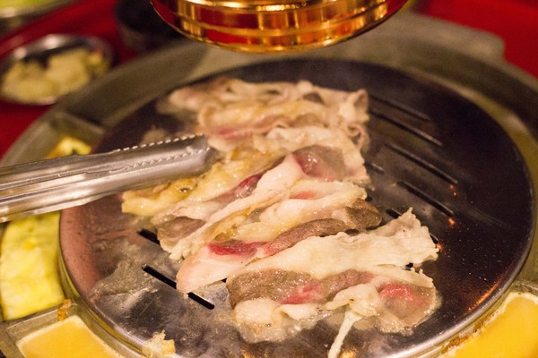 燒出名堂：[台南]韓式燒肉報到！！新排隊夯店 燒出名堂