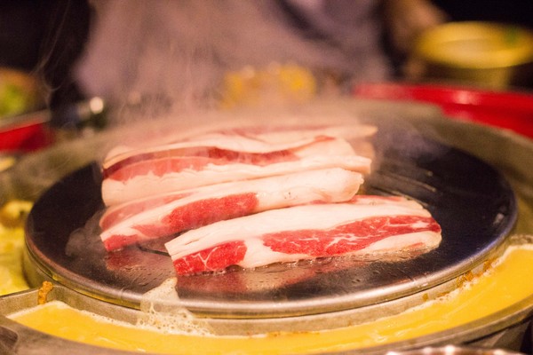 燒出名堂：[台南]韓式燒肉報到！！新排隊夯店 燒出名堂