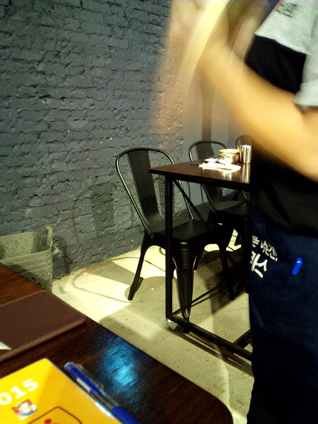 燒出名堂：【東區】燒出名堂。位於夢時代對面，提供專業貼心桌邊燒烤服務的韓國烤肉