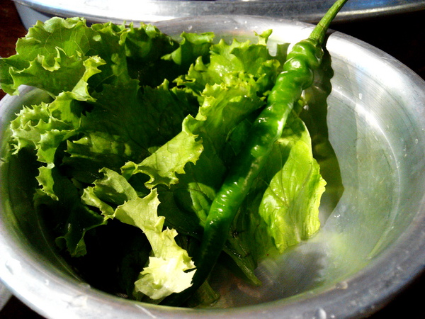 燒出名堂：【東區】燒出名堂。位於夢時代對面，提供專業貼心桌邊燒烤服務的韓國烤肉