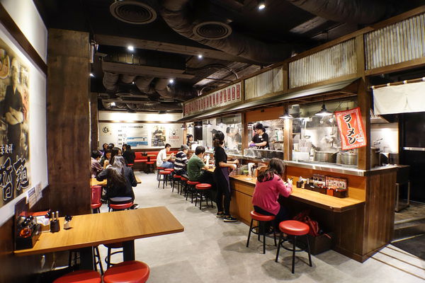 哲麵 - 想吃整年免錢麵的大胃王快來挑戰！