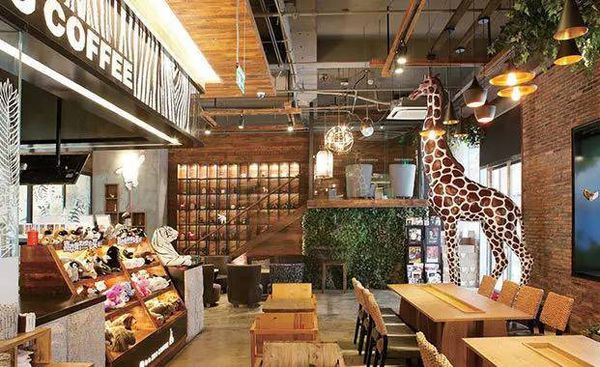 【咖啡廳】都市的動物園咖啡廳ZOO COFFEE(台灣一號店)★微風南京/韓國咖啡廳/大象裝潢