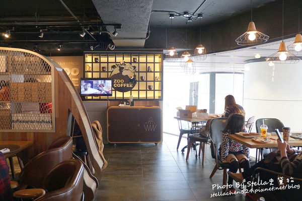 【咖啡廳】都市的動物園咖啡廳ZOO COFFEE(台灣一號店)★微風南京/韓國咖啡廳/大象裝潢