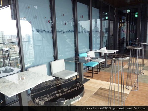 雅樂軒19-戶外陽台座位.JPG 雅樂軒19-戶外陽台座位.JPG