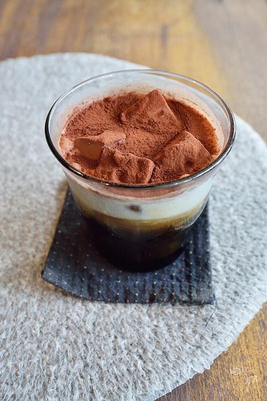 Stone Espressobar 好喝的焦糖奶油冰滴咖啡,抹茶白巧蛋糕,台北信義區捷運永春站美食咖啡館 Stone Espressobar 好喝的焦糖奶油冰滴咖啡