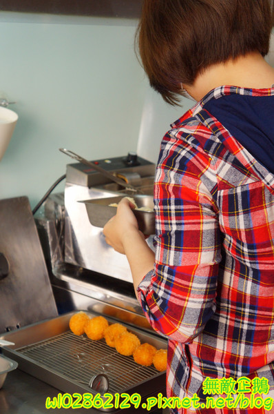 樂樂屋可樂餅專賣店：【台南-中西區】銅板美食x日式洋食點心..敲可愛的刺蝟包~《樂樂屋可樂餅專賣店》