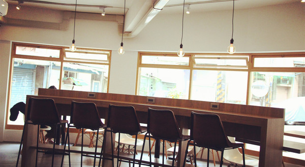 對味The Taste：【新北市中和區。早午餐】對味The Taste 提供免費wifi 提供插座 免服務費 景安捷運站