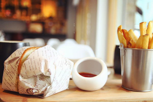 對味The Taste：【新北市中和區。早午餐】對味The Taste 提供免費wifi 提供插座 免服務費 景安捷運站