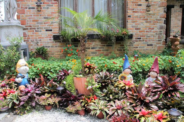 文心園・花園咖啡：【南投景點】文心園花園咖啡~巴洛克式的歐風設計，浪漫的異國風情，復古唯美水池，免費無料的拍照景點