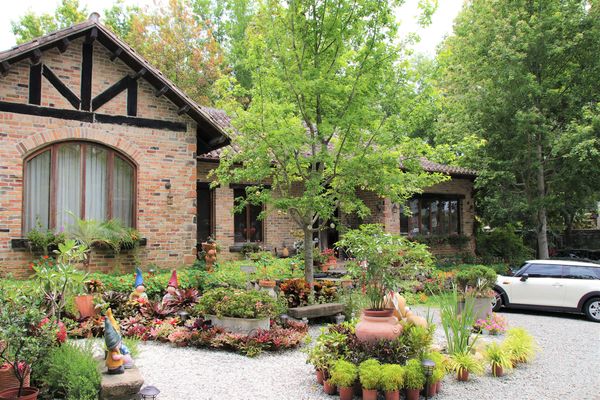 文心園・花園咖啡：【南投景點】文心園花園咖啡~巴洛克式的歐風設計，浪漫的異國風情，復古唯美水池，免費無料的拍照景點