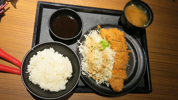 豚一屋(高雄左營店):高雄新光三越高鐵店~豚一屋