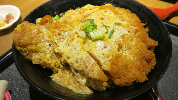 豚一屋(高雄左營店):高雄新光三越高鐵店~豚一屋