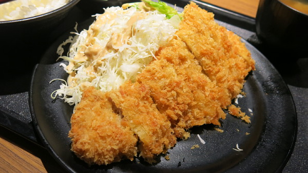 豚一屋(高雄左營店):高雄新光三越高鐵店~豚一屋