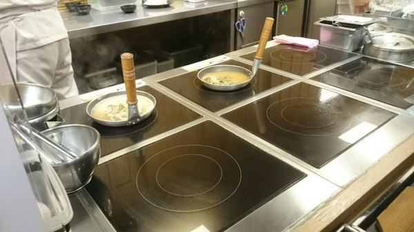 豚一屋(高雄左營店):高雄新光三越高鐵店~豚一屋