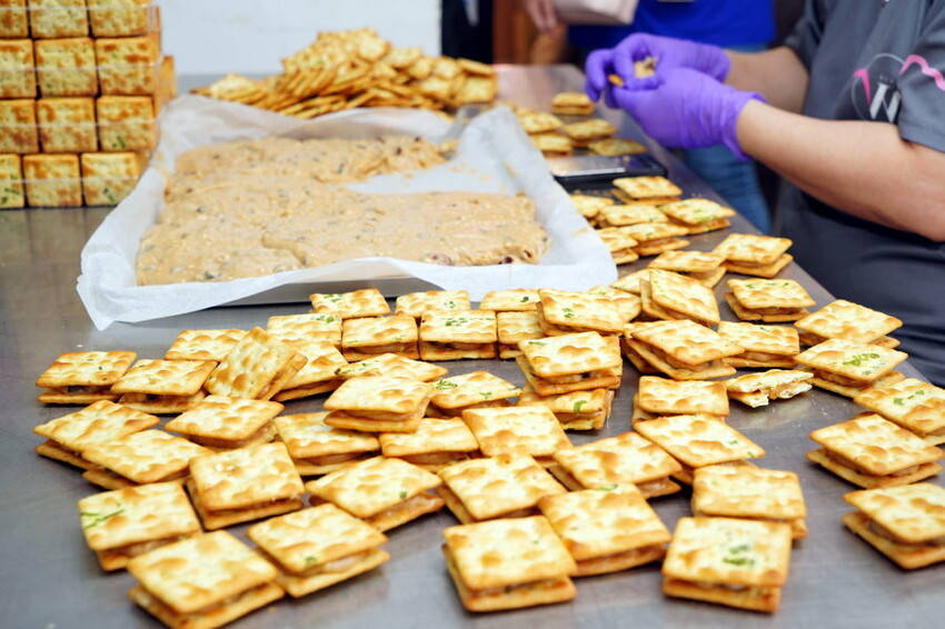 【伴手禮推薦】台南Wei甜．超夯牛牛軋餅! 半年狂銷6000盒!