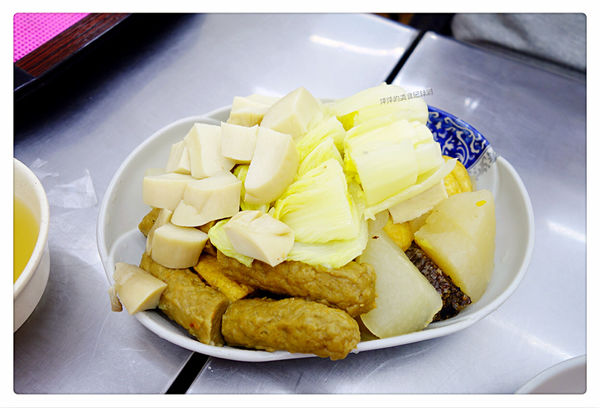 東區正老牌關東煮 ~ 炸物更勝關東煮.216巷銅板價排隊美食 - 捷運忠孝敦化站