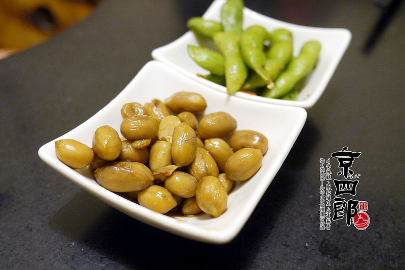 【宜蘭】京四郎炭火鴛鴦紫銅鍋 ~ 台日混血懷勁風格吸睛 超正點四川麻辣、東北酸菜鍋 吃得暖心又暖胃超滿足