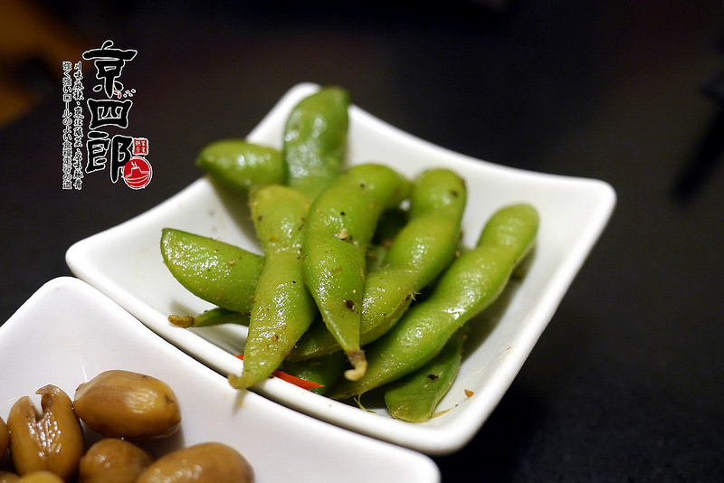 【宜蘭】京四郎炭火鴛鴦紫銅鍋 ~ 台日混血懷勁風格吸睛 超正點四川麻辣、東北酸菜鍋 吃得暖心又暖胃超滿足