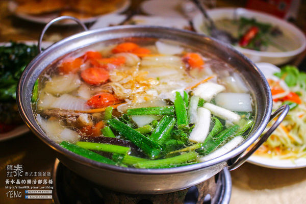 薩拉泰 泰式主題餐廳│桃園市/蘆竹區(想念正宗“泰”味，不必出國不必去連鎖；89道平實價位料理，桃園南崁這兒就有)