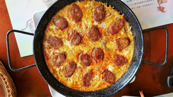 【台南市-麻豆區】在花木扶疏.綠草如茵的氛圍下，與提供風味一流的西班牙料理ー『麻豆驢子廚房』，來場迷人的心靈饗宴吧٩(๑❤ω❤๑)۶