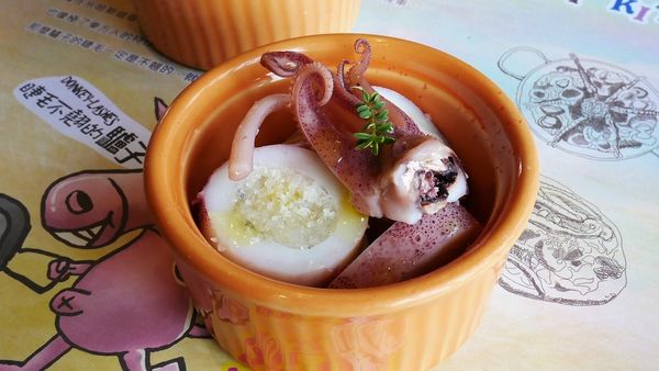 【台南市-麻豆區】在花木扶疏.綠草如茵的氛圍下，與提供風味一流的西班牙料理ー『麻豆驢子廚房』，來場迷人的心靈饗宴吧٩(๑❤ω❤๑)۶