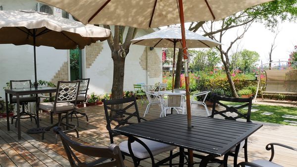 【台南市-麻豆區】在花木扶疏.綠草如茵的氛圍下，與提供風味一流的西班牙料理ー『麻豆驢子廚房』，來場迷人的心靈饗宴吧٩(๑❤ω❤๑)۶